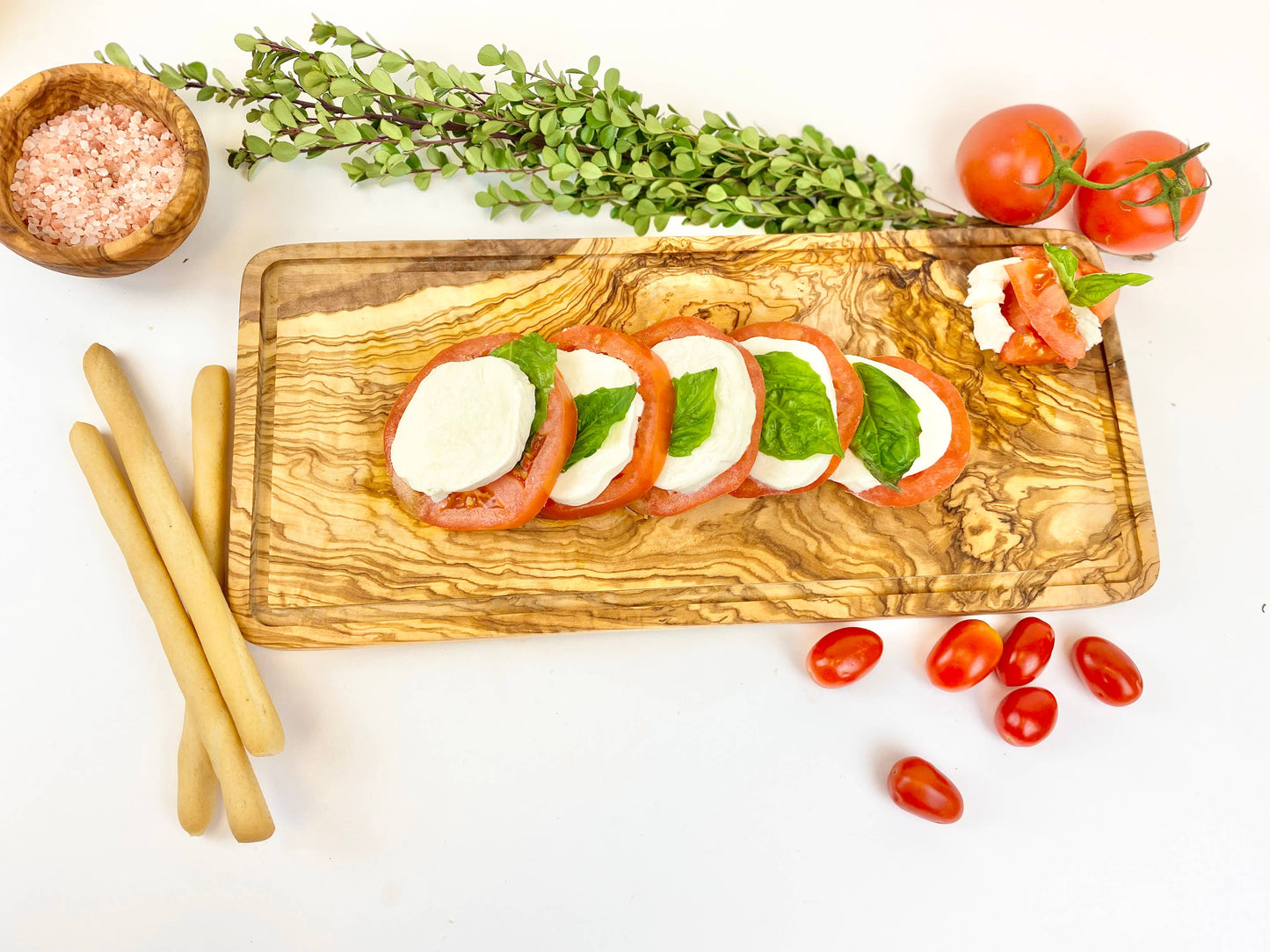 Olive wood rectangle serving board: Medium