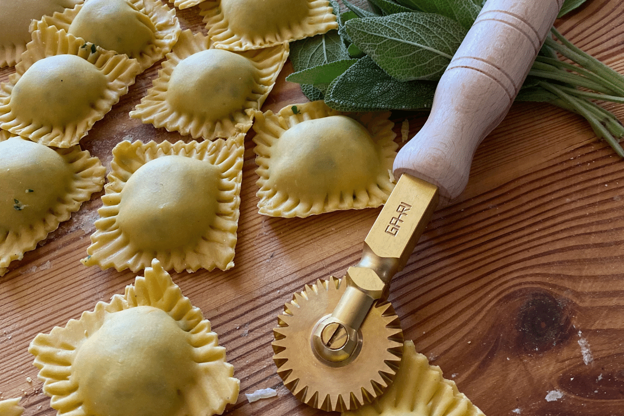 Fluted Pasta/Pastry Wheel Cutter